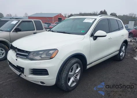2011 Volkswagen Touareg Tdi Lux z USA, uszkodzony, nr VIN WVGFK9BP7BD007022